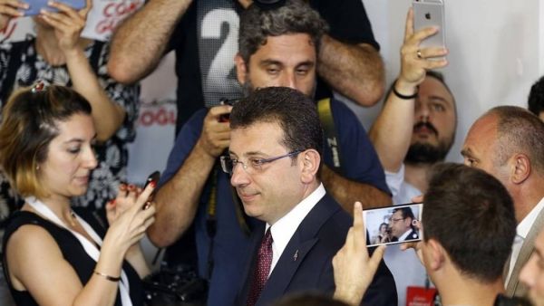 صلاحية تعيين مدراء  الشركات الكبيرة، وعددها 30، أسندت إلى المجلس البلدي