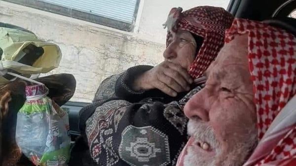  الطائرات الحربية قصفت بلدة أريحا في إدلب شمال غربي سوريا