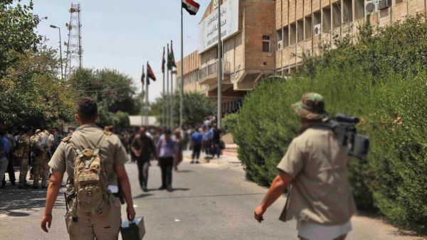 فيديو من داخل المطعم يظهر الهجوم على نائب القنصل