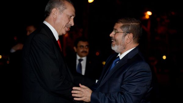 تعهد الرئيس التركي رجب طيب أردوغان، بالعمل على مقاضاة السلطات المصرية في المحاكم الدولية
