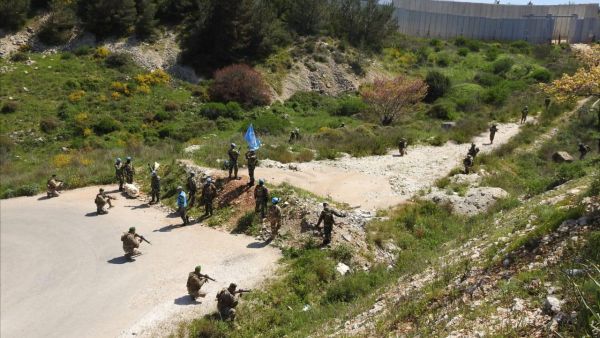 بعد وقت قصير عاد الوضع إلى طبيعته".