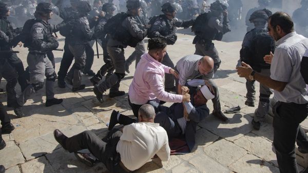 تصر اسرائيل على اعتبار جيشها الاكثر رقيا في العالم