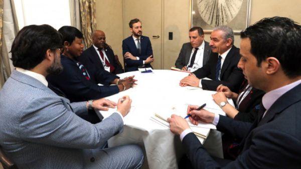  طالب اشتية بضرورة حماية النظام القضائي الدولي من الضغوط