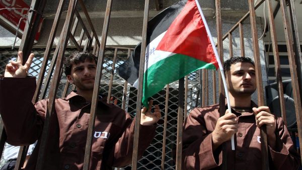 موجة اذاعية مشتركة فلسطينية ( وعربية ما أمكن ) للتعريف بالمضربين والاعتقال الإداري موجة اذاعية مشتركة فلسطينية ( وعربية ما أمكن ) للتعريف بالمضربين والاعتقال الإداري