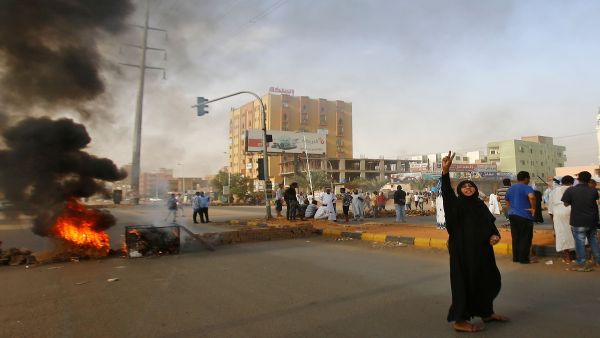 ستتكون اللجنة من رؤساء النيابات ووكلاء أعلى النيابات ووكلاء أول نيابات وممثلين عن الشرطة وممثلين عن القضاء العسكري