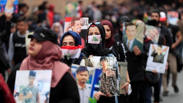  تعرض حسين الذي يعمل كمتطوع في إسعاف الناشطين المشاركين في التظاهرات للتعذيب