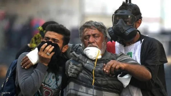 أفاد شهود عيان بهجوم مسلحين يستقلون حافلات نقل جماعي