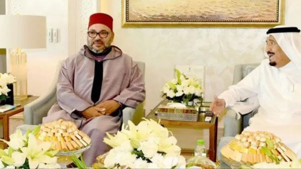 الملك محمد السادس: أجدد دعوتي السابقة لفتح صفحة جديدة في العلاقات بين البلدين الجارين