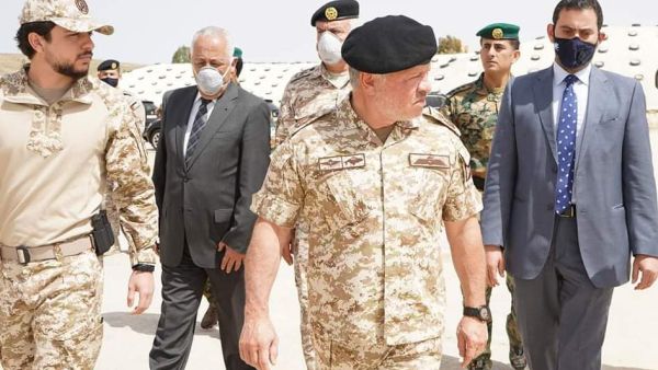 ودعا العاهل الأردني الى عدم التنقل والسفر في ظل المخاوف المتزايدة من انتشار الفيروس.