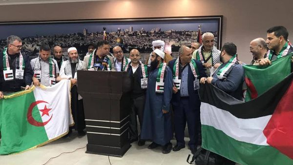 الوفود المشاركة في القافلة، غالبيتهم يمثلون مؤسسات وجمعيات خيرية داعمة للشعب الفلسطيني