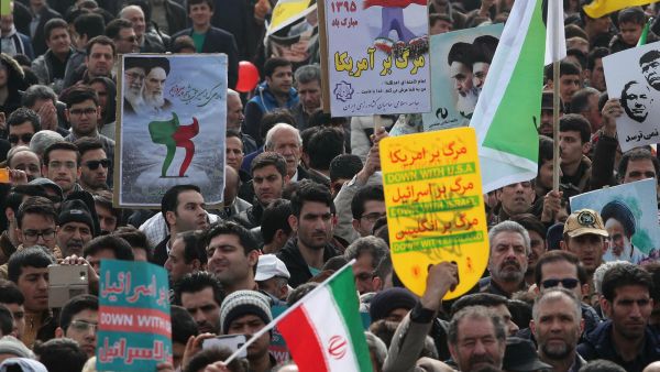  ستتم عملية شحن المواد المبردة عبر السفن وبالتالي إفراغ حمولتها في سوق الخضار بمسقط.