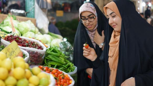 جاءت المصافحة على الرغم من التوتر الشديد الذي وصل الى الذروة 