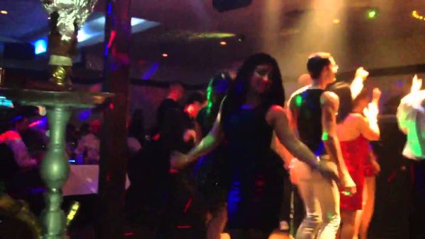  "بار حلال" يبيع مشروبات محللة شرعا مع أن النبيذ من بينها 