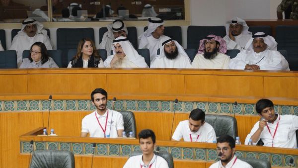  التهم الموجهة إلى النواب هي "مخالفتهم الاشتراطات الصحية 