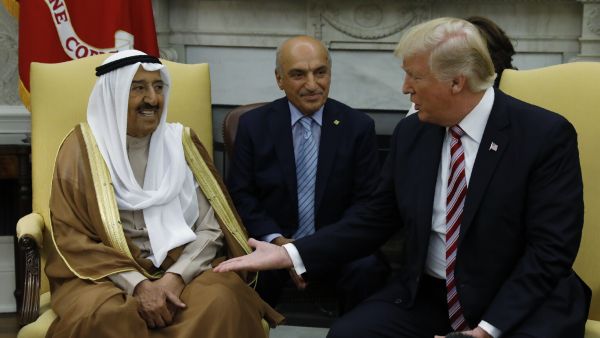 عقد لقاء بين الرئيسين الأمريكي دونالد ترامب والإيراني حسن روحاني بات خيارا مرجحا