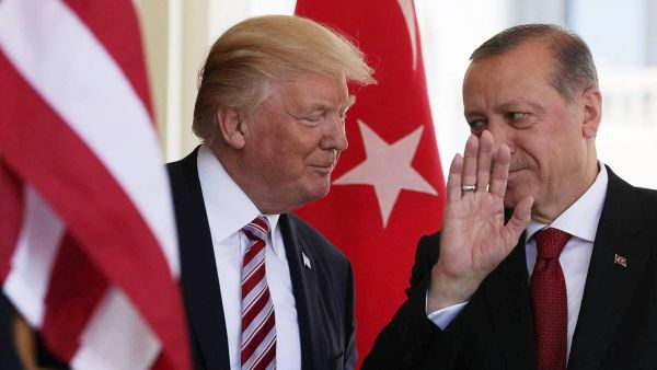  أردوغان وترامب اتفقا في اتصال هاتفي، على رفض هجمات القوات السورية في إدلب.