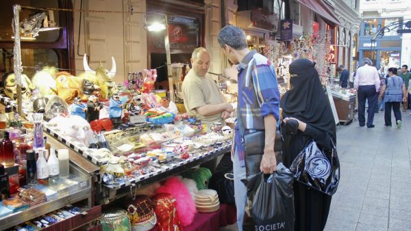 التخفيضات الخاصة التي يقدمها لاستدراج الخليجيين للسفر لتركيا ثبت أن وراءها أجندة استهداف لهؤلاء السياح وأوطانهم