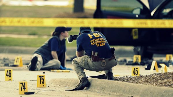 ويأتي هذا الحادث بعد هجومي السبت والأحد الماضيين في الولايات المتحدة اللذين خلفا عشرات القتلى والجرحى.