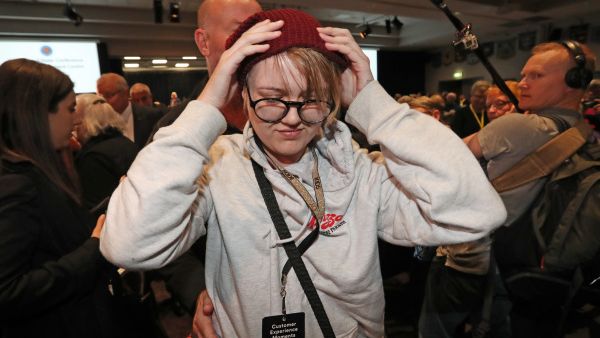 وهذه ليست الحادثة الأولى في أستراليا، لضرب السياسيين بالبيض