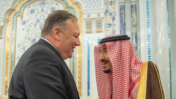 تصاعد التوتر أكثر في الخليج بعد إسقاط إيران الخميس طائرة مسيرة أمريكية 