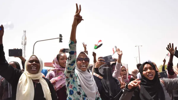 عشرات السودانيين اصيبوا بجروح في مواجهات مع قوات الامن في البلاد 