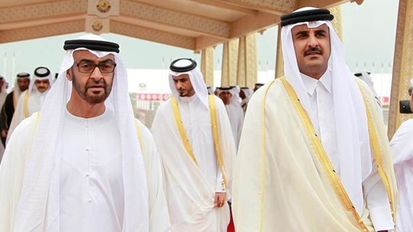 وتؤكد أبو ظبي أن قطر قدمت وثائق مزورة إلى المحكمة، في حين تتهم الدوحة الإمارات بمنع عودة المواطنين القطريين إلى بلادهم.