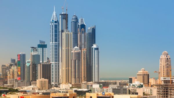 توقيف مسؤولين كبيرين في"أبراج كابيتال" الإماراتية