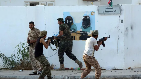 وتشهد ليبيا فوضى منذ اطاحة نظام معمر القذافي في 2011.