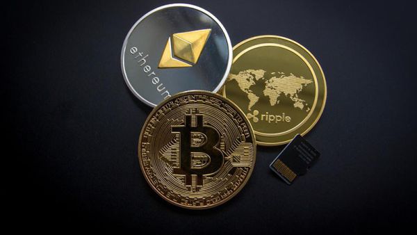 كيف تعمل العملات الرقمية