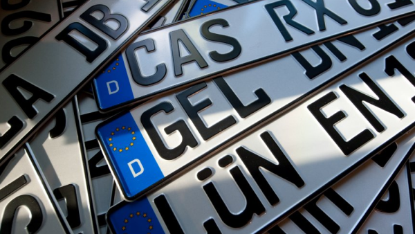 تحية هتلر النازية