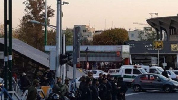 احتجاجات منددة برفع أسعار الوقود في إيران