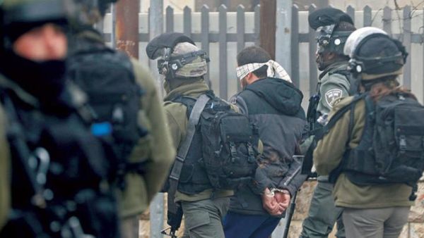 حملة اعتقالات إسرائيلية تطال 22 فلسطينيا في الضفة الغربية