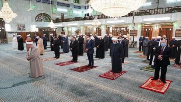 الأسد يشارك في احتفال المولد النبوي بدمشق