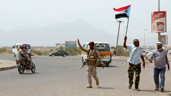 إصابة جنديين من "الانتقالي الجنوبي" بقنبلة في عدن