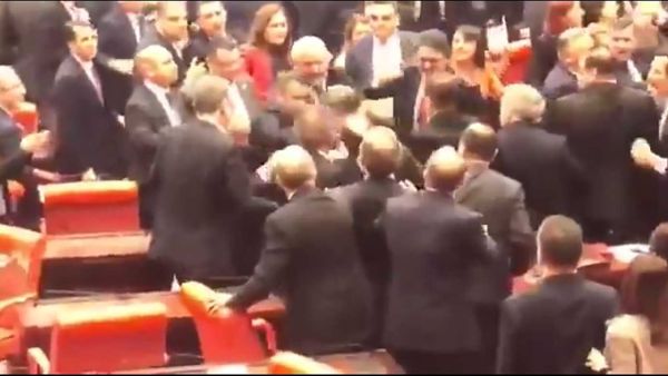 البرلمان التركي