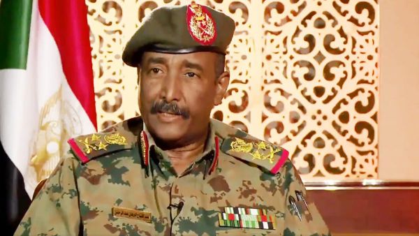 عبد الفتاح البرهان - رئيس المجلس العسكري الانتقالي في السودان