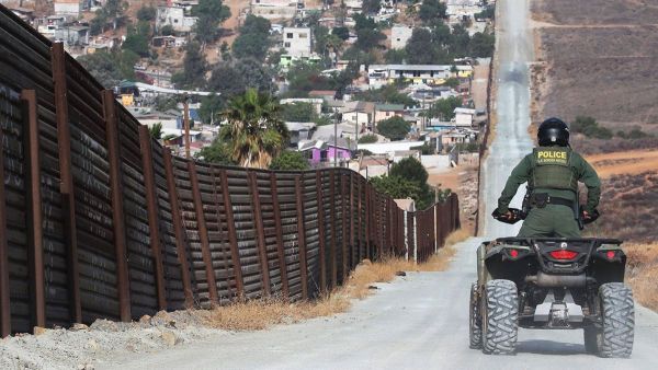 البنتاغون سيحتفظ بـ5500 جندي على الحدود مع المكسيك