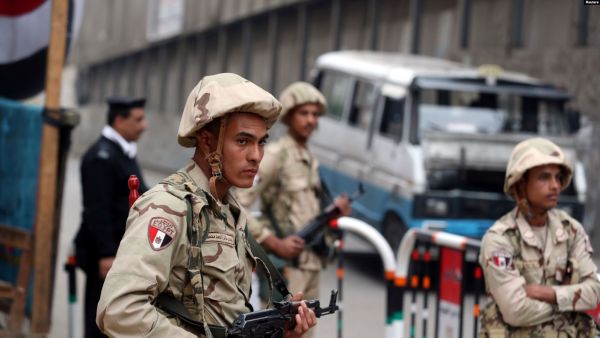 الجيش المصري يعلن مقتل 118 "تكفيريّاً" في وسط سيناء وشمالها
