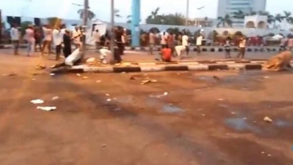 أطباء السودان تناشد الصليب الأحمر التدخل لإجلاء جرحى فض الاعتصام