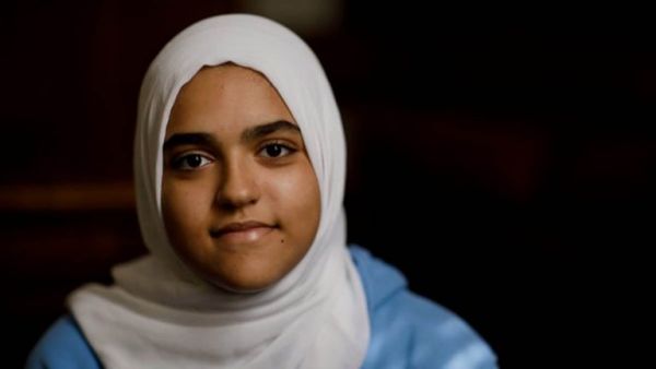 الخطوط الكندية تجبر مسلمة على خلع حجابها أمام الركاب