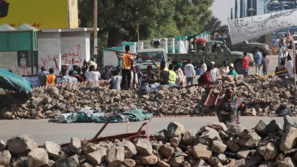 اغلاق أشهر الشوارع المؤدية إلى القصر الرئاسي في السودان