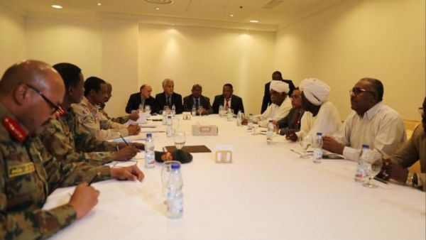 الإمارات ترحب باتفاق السودان وتدعو إلى "نظام دستوري راسخ"