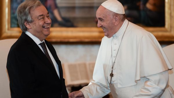 بابا الفاتيكان وغوتيريش يدعوان الى التسامح الديني وحماية البيئة