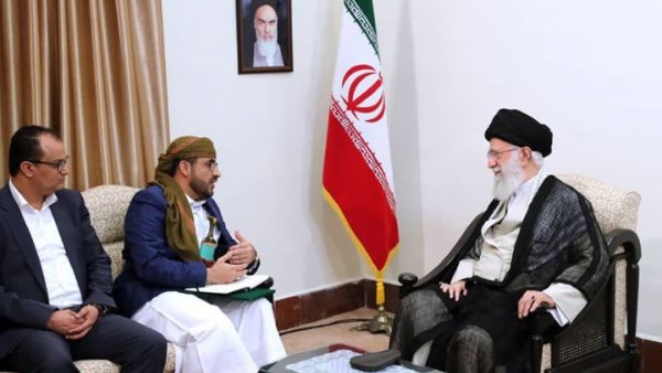 المرشد الإيراني يستقبل وفدا من جماعة الحوثي