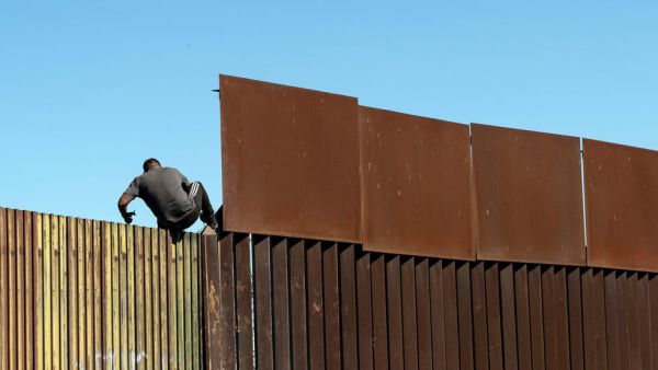 المكسيك تعلن خفض تدفق المهاجرين نحو الولايات المتحدة 74%