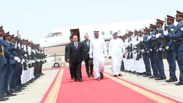 صمت الرياض من تحركات أبوظبي باليمن.. تكتيك أم فقدان للبوصلة؟