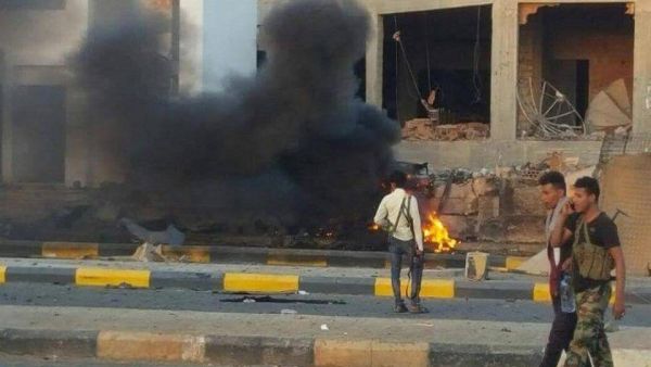 مصرع 5 مدنيين وعسكريان بانفجار شرق اليمن