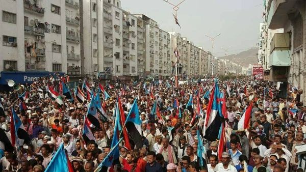 عدن اليمنيه تهتف: "لا تحالف بعد اليوم"