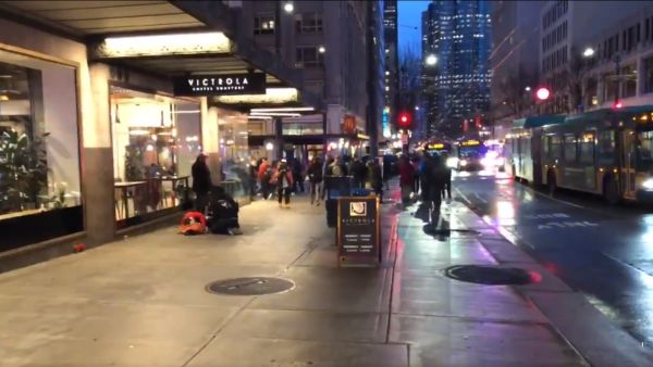 من موقع الحادثه 