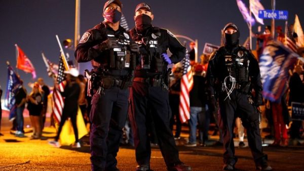 تصاعد التوتر بين أنصار ترامب وبايدن مع استمرار فرز الأصوات الانتخابية 